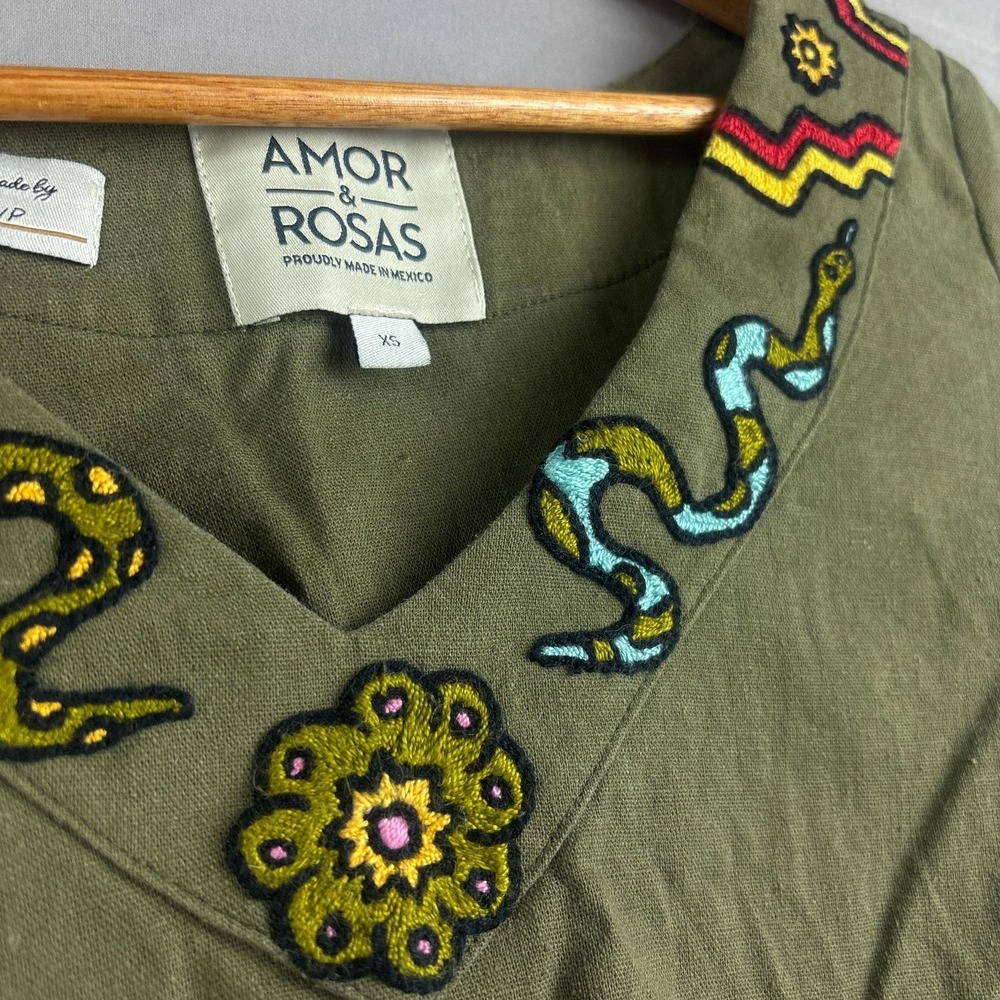 Amor & Rosas Cropped Womens XS Shirt Linen Blend Embroidered Snake Boho Mexico - Picture 2 of 6